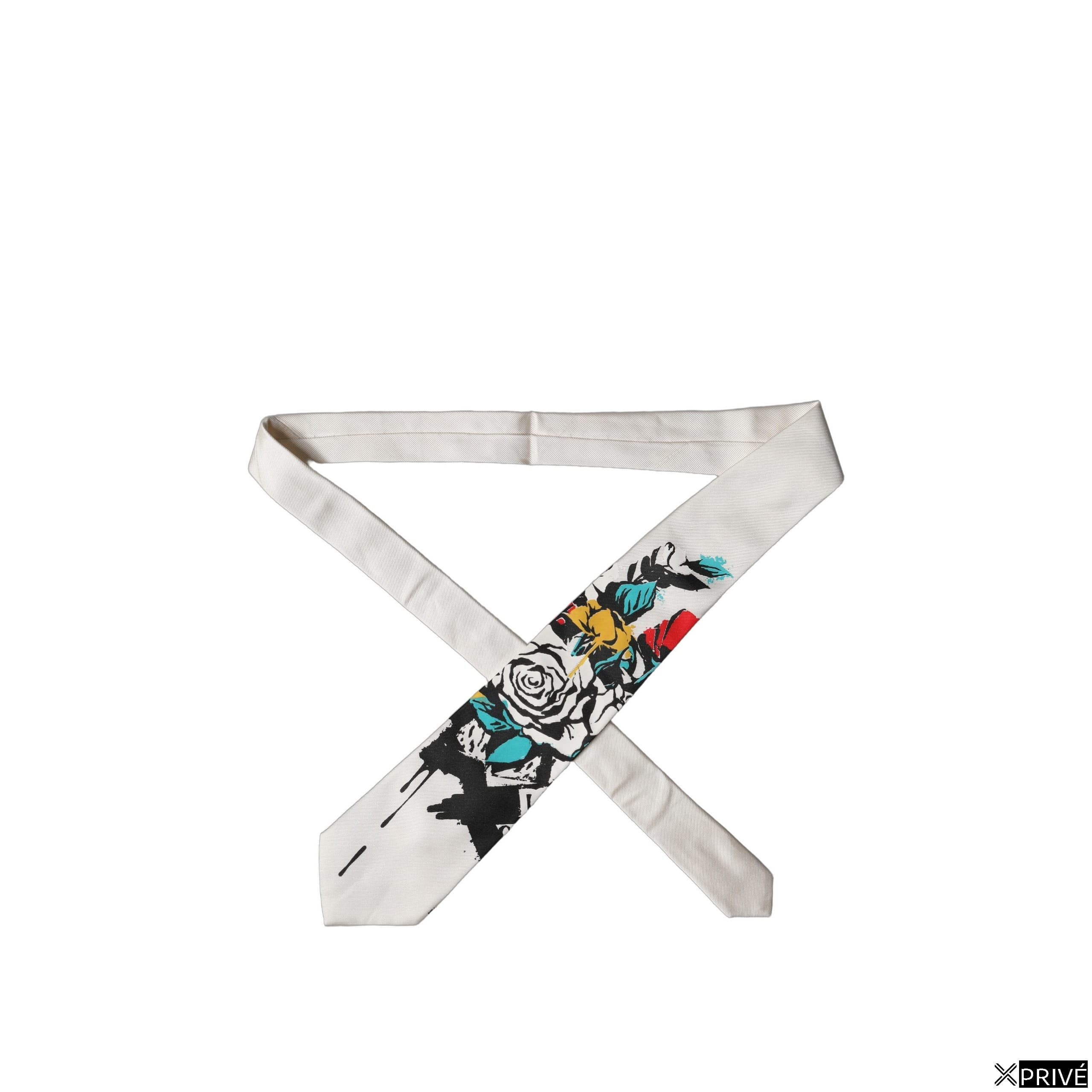 Cravate et nœud papillon blanc — 4