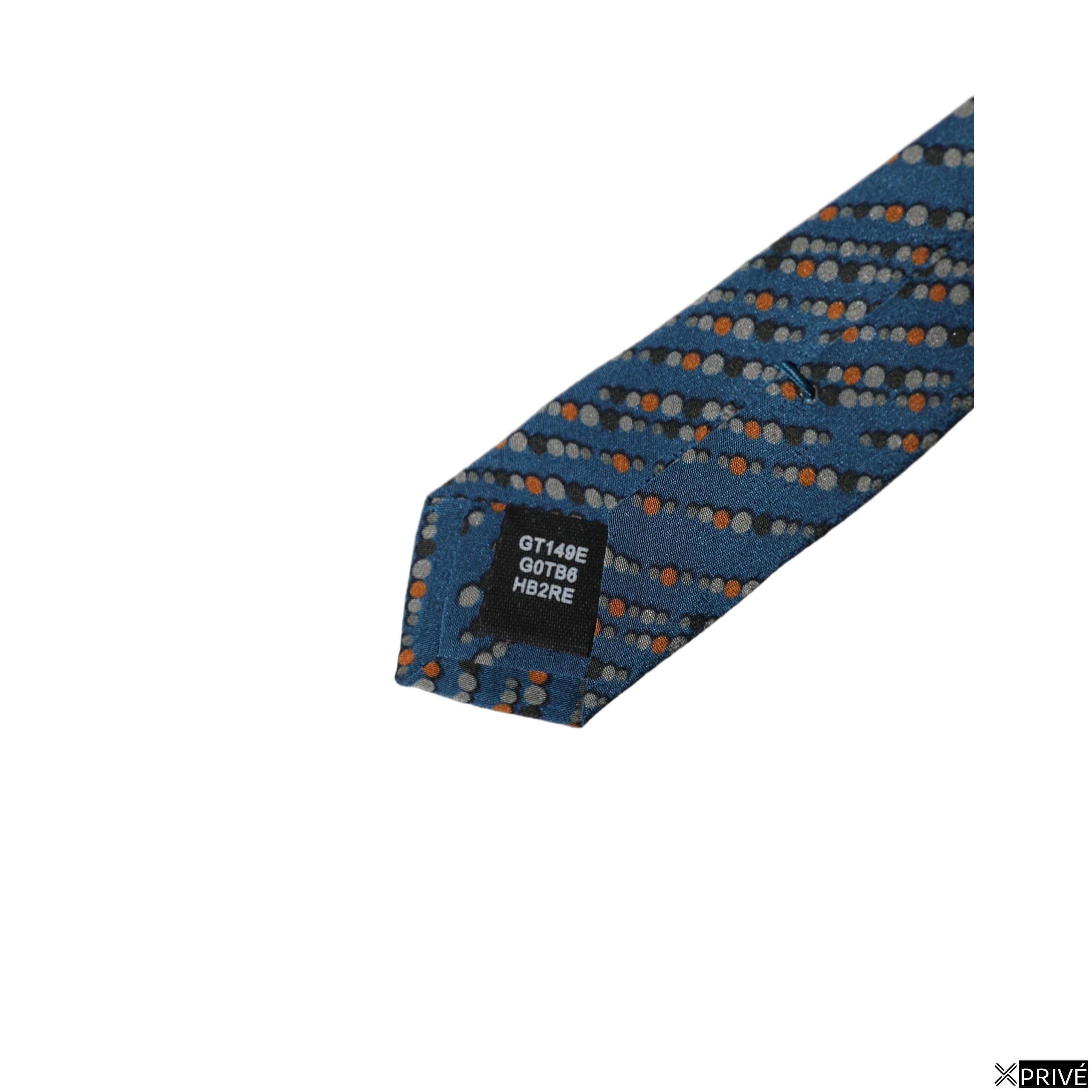 Cravate et nœud papillon bleu — 4