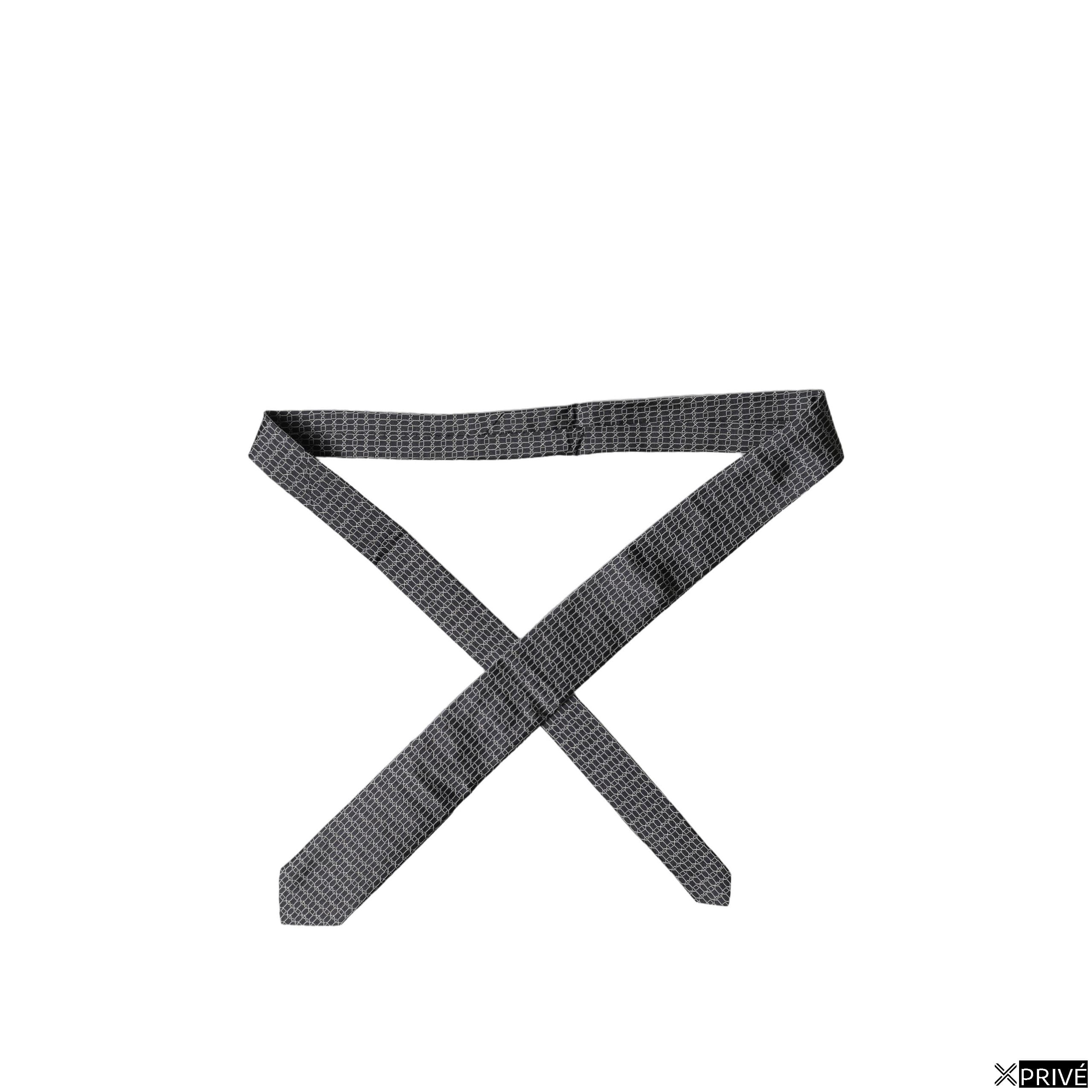 Cravate et nœud papillon noir — 5