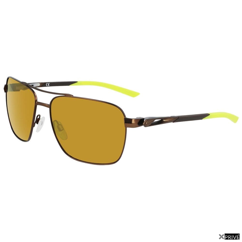 Lunettes de soleil brunes — 1