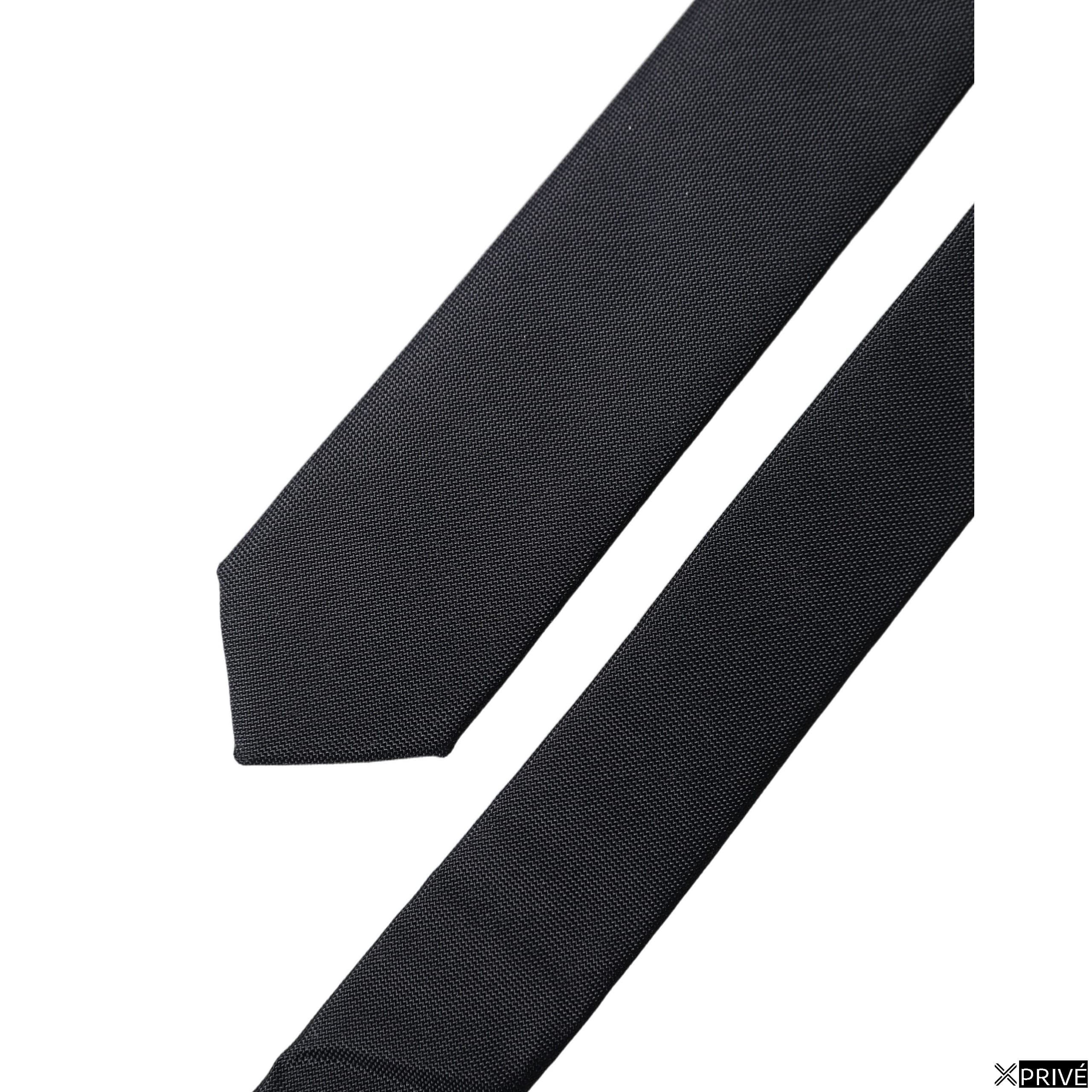 Cravate et nœud papillon noir — 4