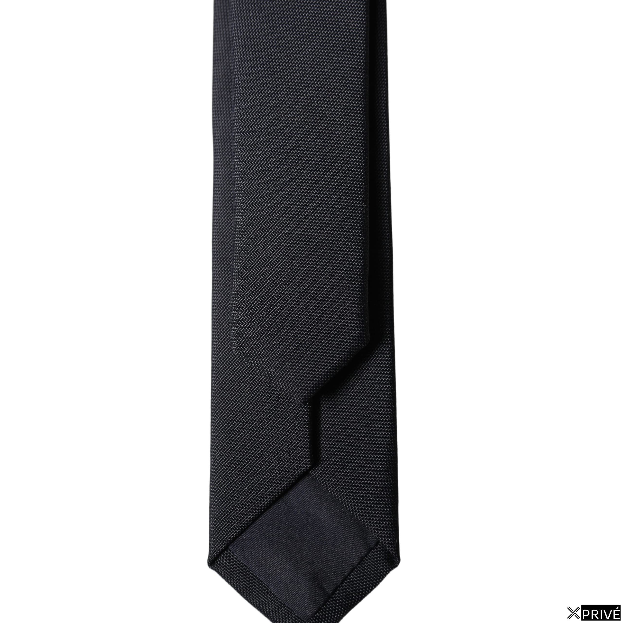 Cravate et nœud papillon noir — 3
