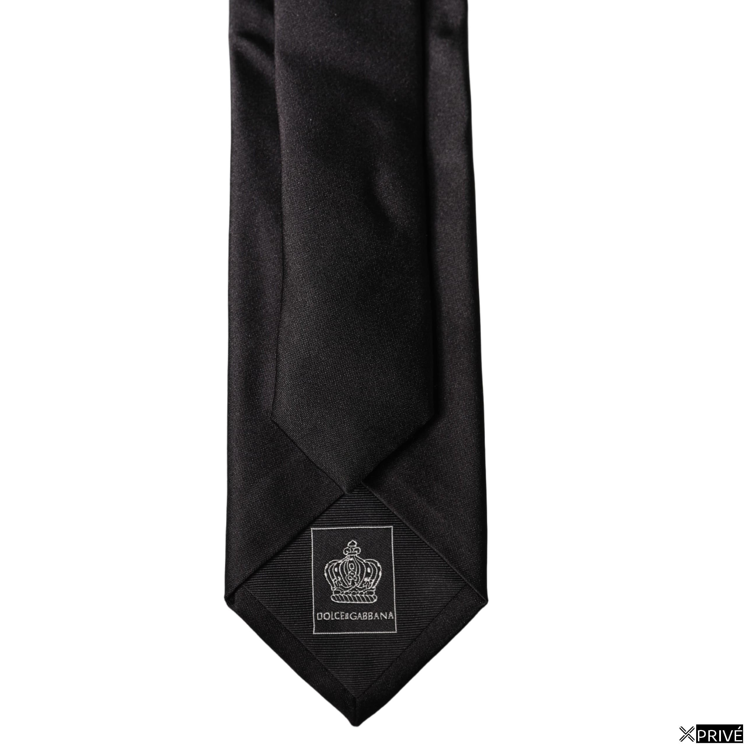 Cravate et nœud papillon noir — 4