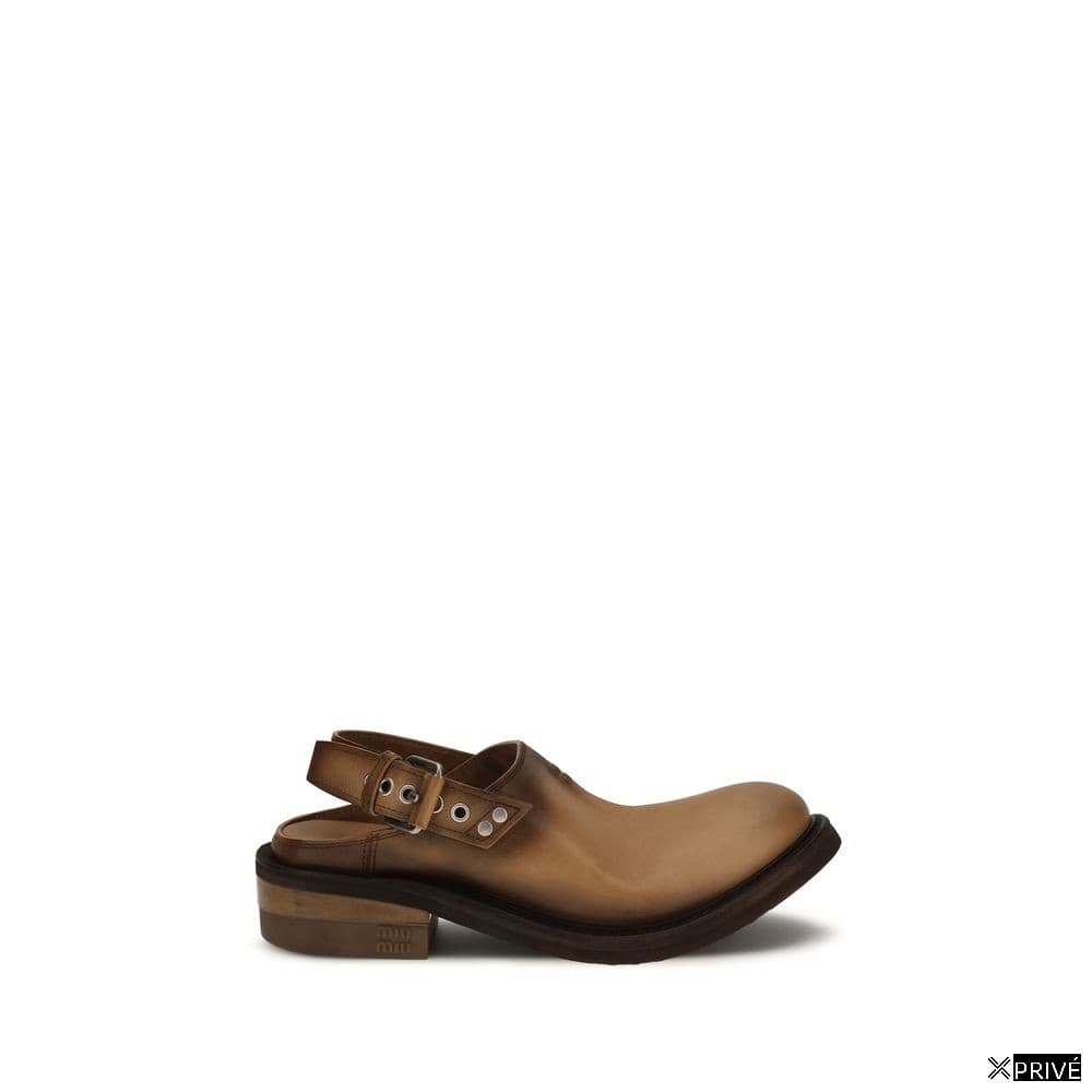 Sandales brunes — 1