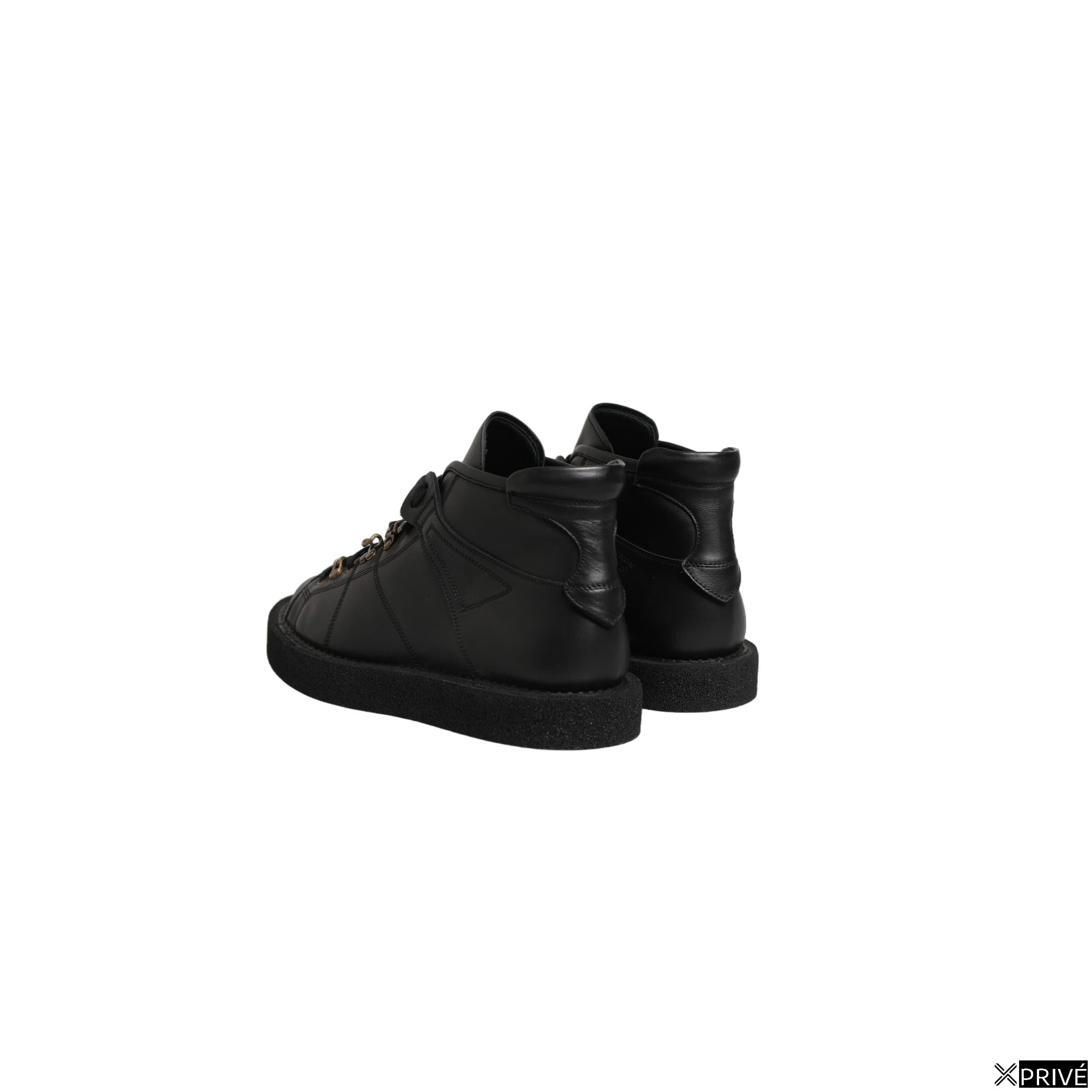 Bottes noires — 6