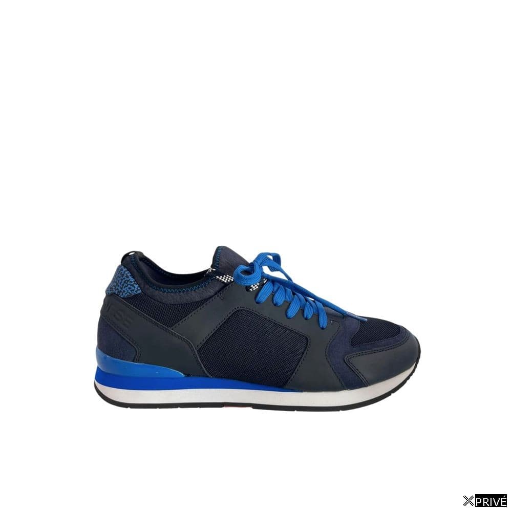 Chaussures de sport bleues — 1