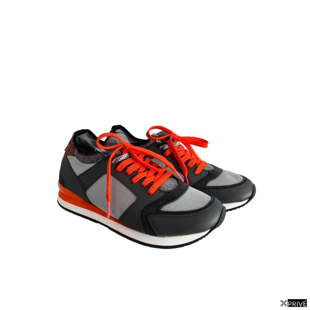 Chaussures de sport oranges — 3