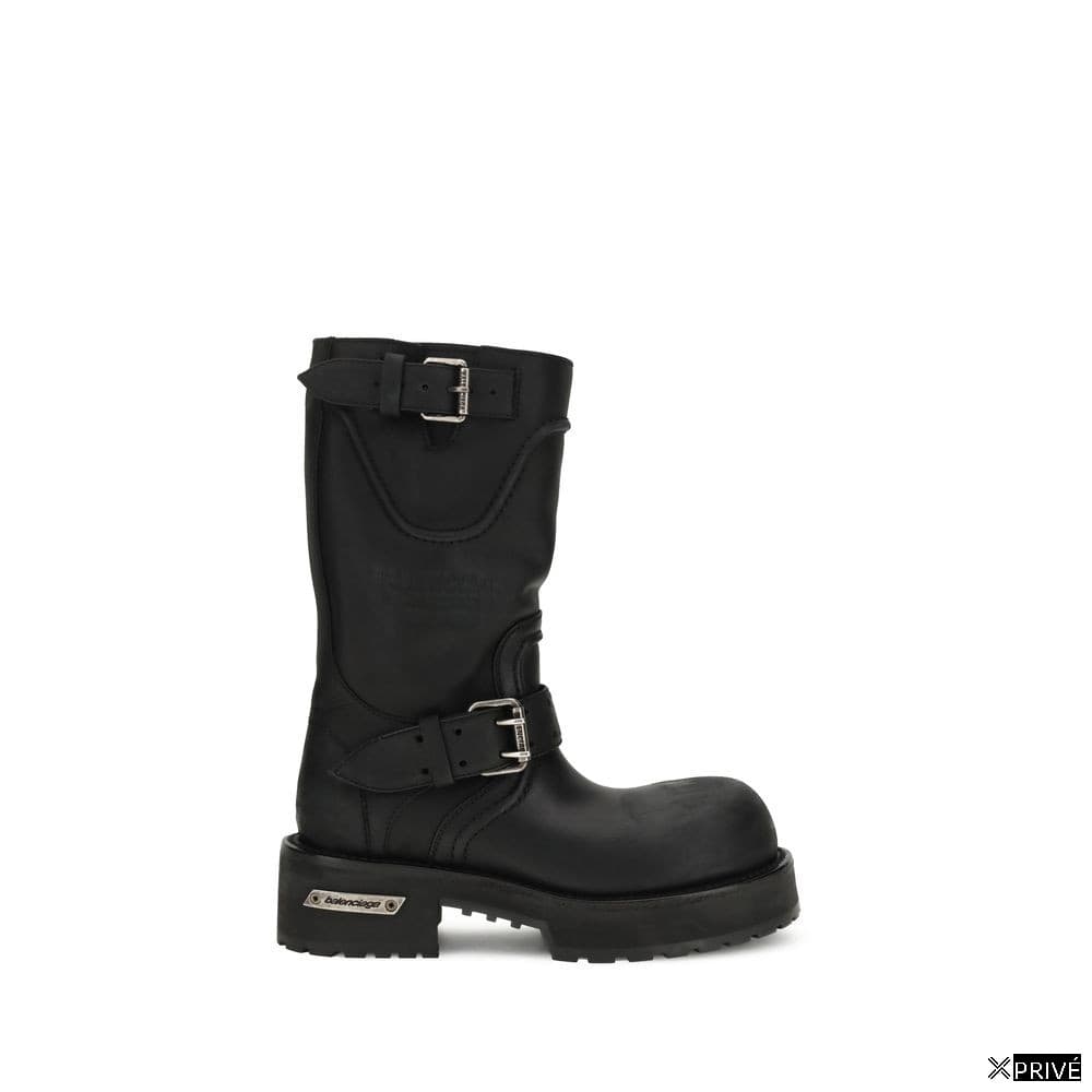 Bottes noires — 1